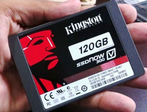 Unidade SSDNow V300 Series Desktop Bundle - SV300S3D7 - 120G
